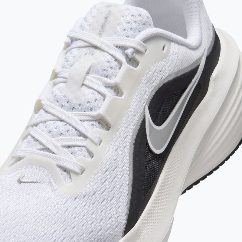 Laufschuhe für Damen Nike Downshifter 14 white/summit white/metallic silver 7