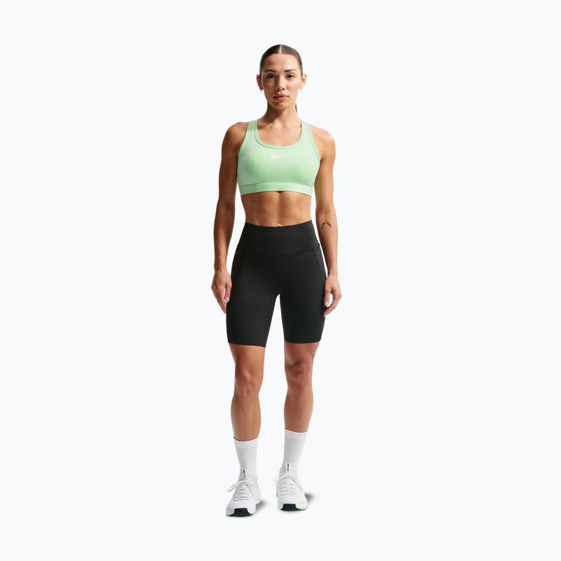 Sport-BH Nike Swoosh cucumber calm/white 2
