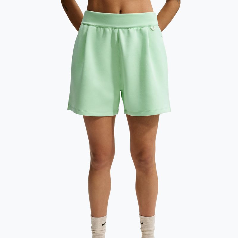 Damen Trainingsshorts Nike 24.7 ImpossiblySoft cucumber calm/illusion green
