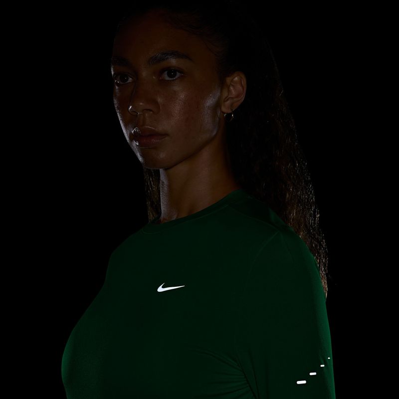 Damen-Laufshirt mit langen Ärmeln Nike Swift Dri-FIT UV illusion green 4