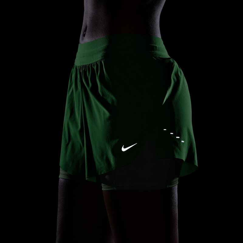 Damen-Laufshorts Nike Swift Mid-Rise 2in1 illusion green 8