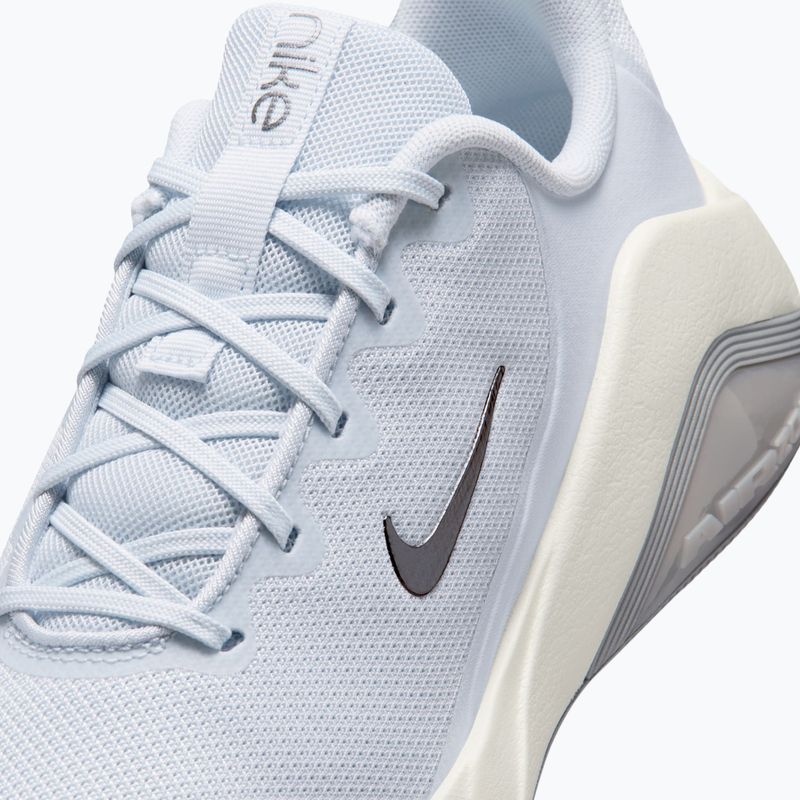 Damen Trainingsschuhe Nike Bella 7 football grey/sail/metallic cool grey 5