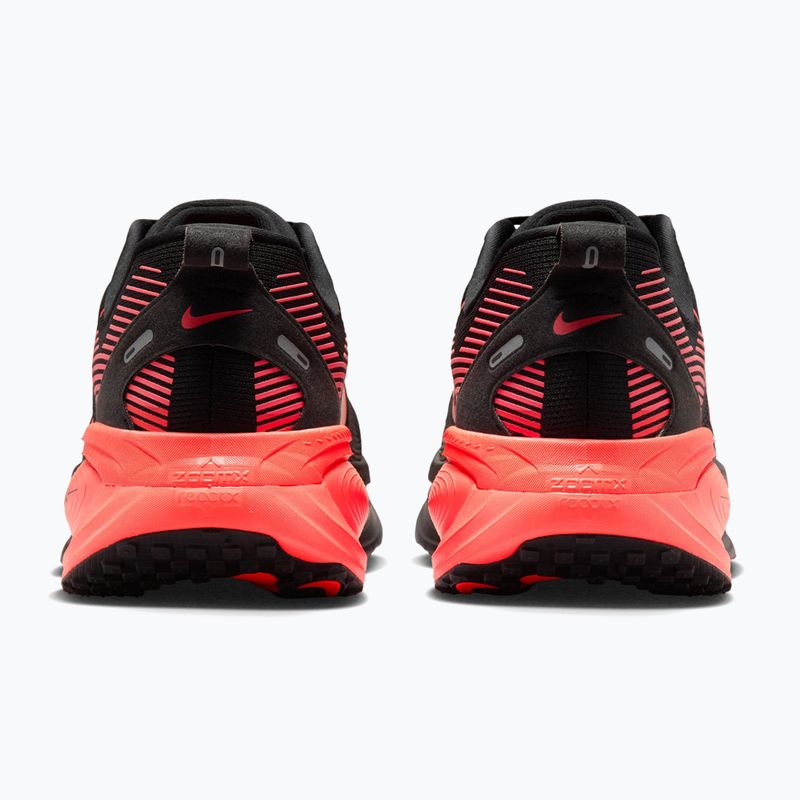 Herren-Laufschuhe Nike Vomero 18 black/university red/bright crimson 6