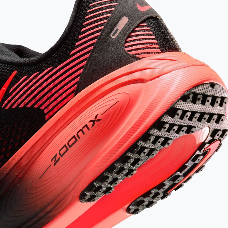 Herren-Laufschuhe Nike Vomero 18 black/university red/bright crimson 8