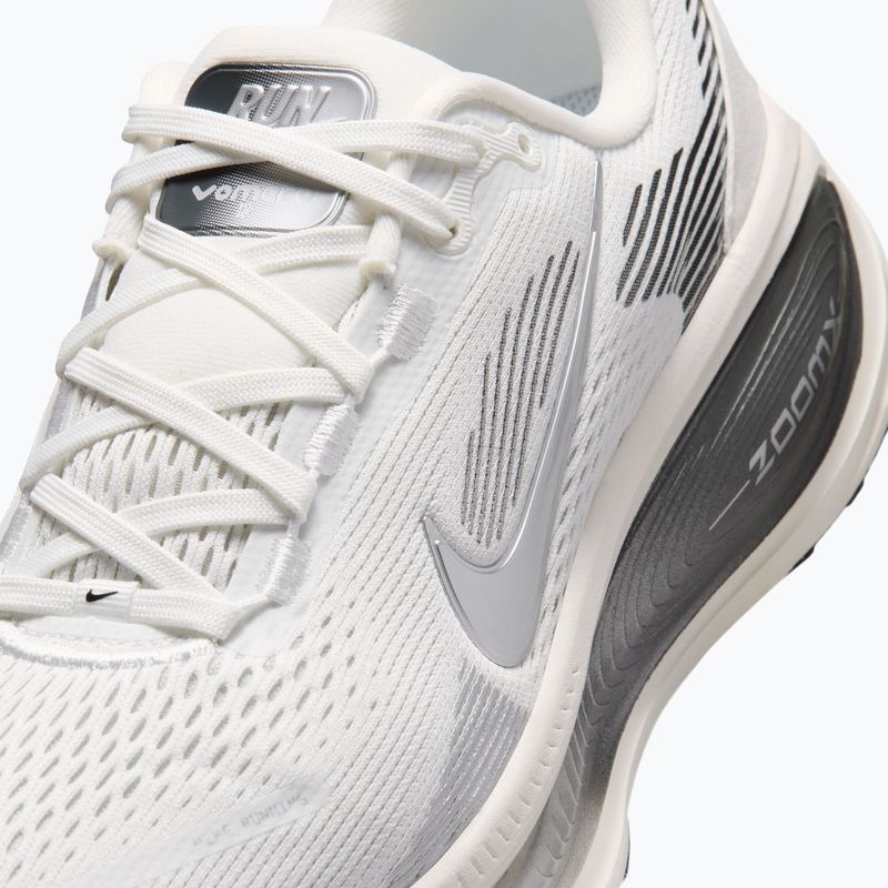 Laufschuhe für Damen Nike Vomero 18 summit white/sail/metallic silver 5