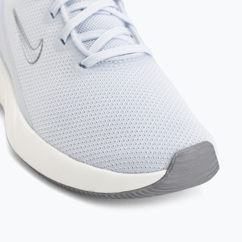 Damen Trainingsschuhe Nike Bella 7 football grey/sail/metallic cool grey 7
