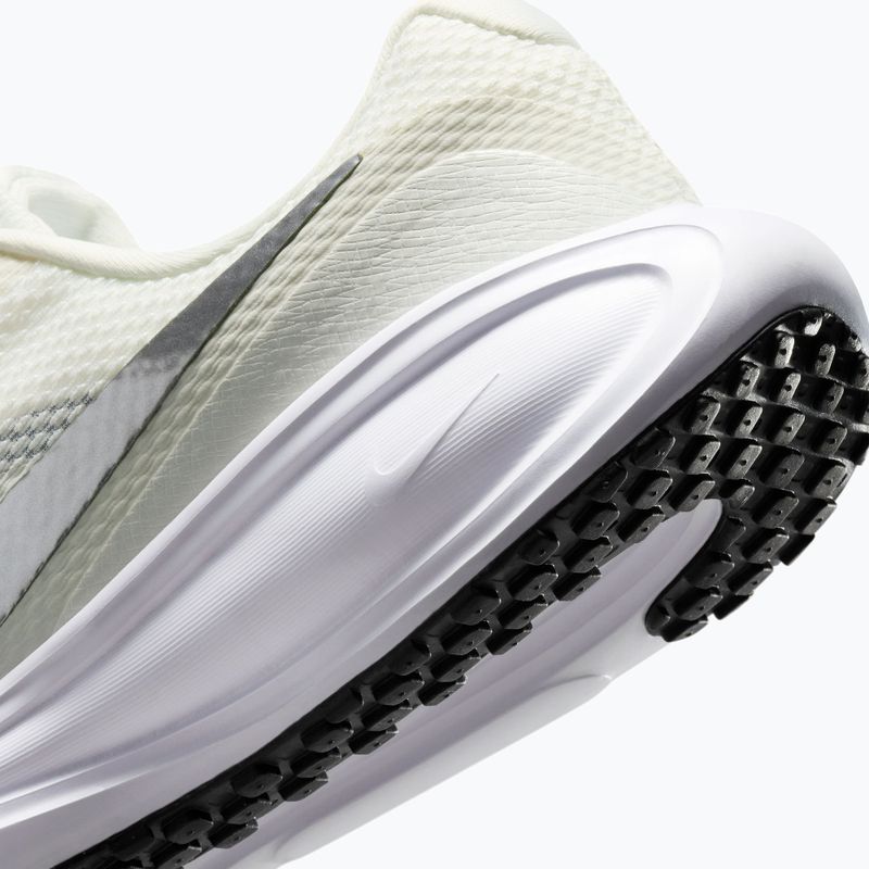 Laufschuhe für Damen Nike Revolution 8 sail/white/black/metallic silver 8