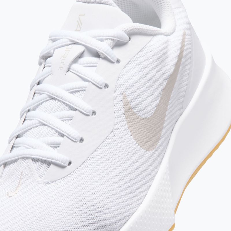 Damen Tennisschuhe Nike Vapor Lite 3 White/Summit White/Light Orewood Brown 7