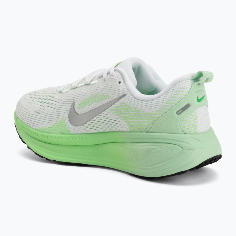 Laufschuhe für Damen Nike Vomero 18 white/illusion green/metallic silver 3