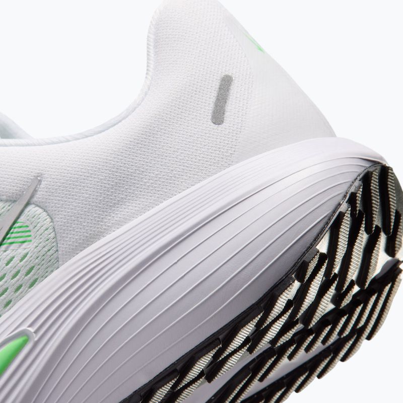 Laufschuhe für Damen Nike Quest 7 white/illusion green/metallic silver 8