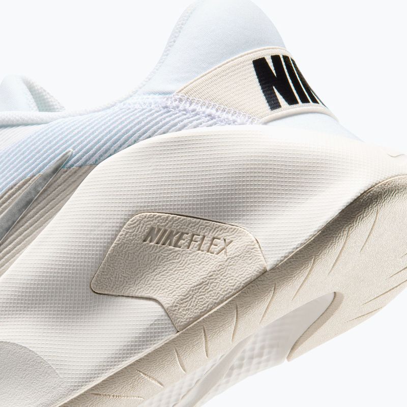 Damen Trainingsschuhe Nike Flex Train white/sail/phantom/ metallic silver 8
