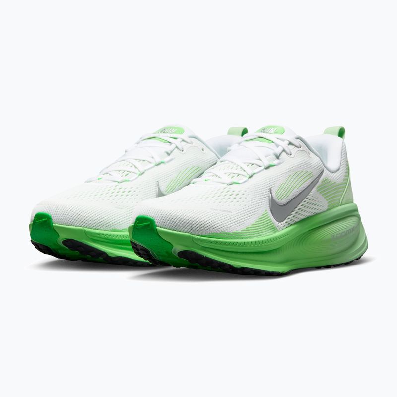 Laufschuhe für Damen Nike Vomero 18 white/illusion green/metallic silver 3