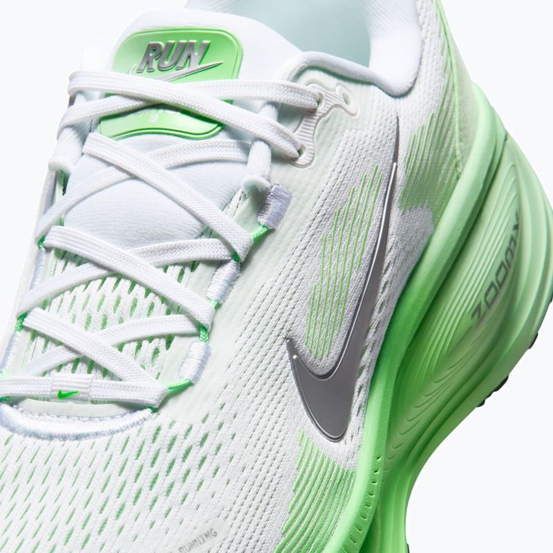 Laufschuhe für Damen Nike Vomero 18 white/illusion green/metallic silver 7
