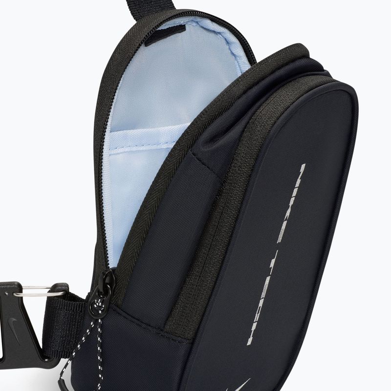 Gürteltasche Nike Tech Commute 1 l black/black/reflect silver 4
