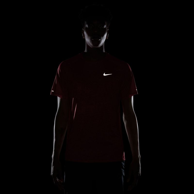 Herren-Laufshirt Nike Stride tough red 6