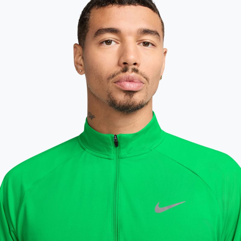 Laufsweatshirt für Herren Nike Stride 1/4 Zip Dri-Fit green spark 3