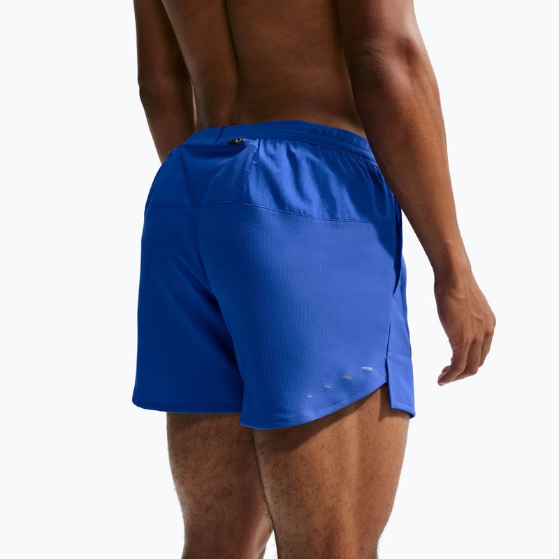 Herren-Shorts Nike Stride Dri-Fit mit 5" Innenbeinlänge und Slip-Futter in Hyper Royal 6