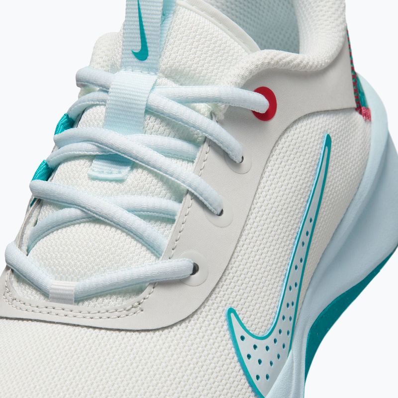 Nike Omni Multi-Court Schuhe in Off-White/Energy/Glacier Blue 14