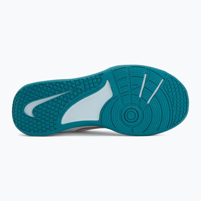Nike Omni Multi-Court Schuhe in Off-White/Energy/Glacier Blue 4