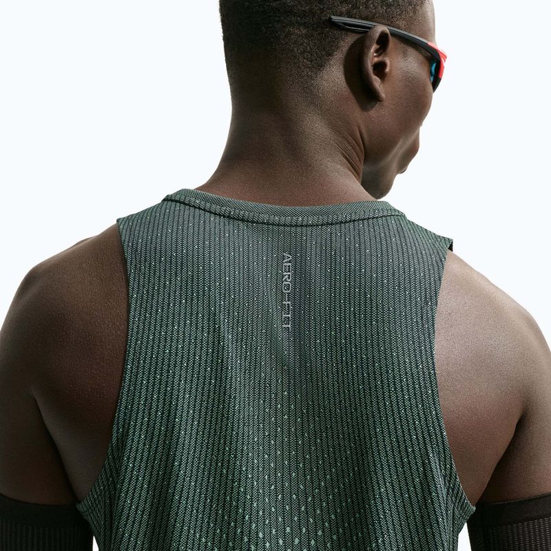 Herren-Laufshirt Nike Stride black/light green spark 5
