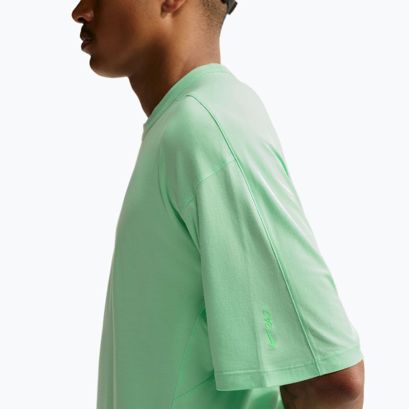 Trainings-T-Shirt Herren Nike 24.7 ImpossiblySoft Light cucumber calm/sail/illusion green 4