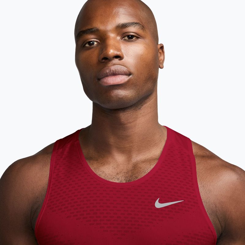 Herren-Laufshirt Nike Stride tough red 3