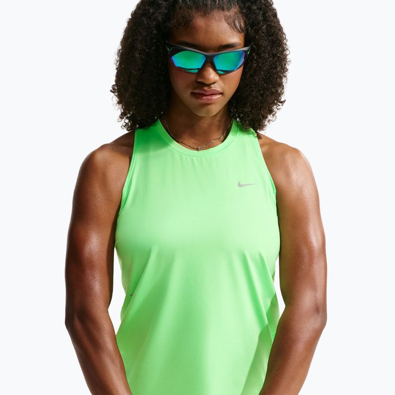 Damen-Laufshirt Nike Swift Dri-Fit Tank Top illusion green 4