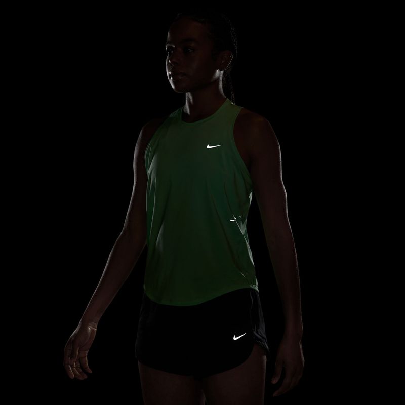 Damen-Laufshirt Nike Swift Dri-Fit Tank Top illusion green 7