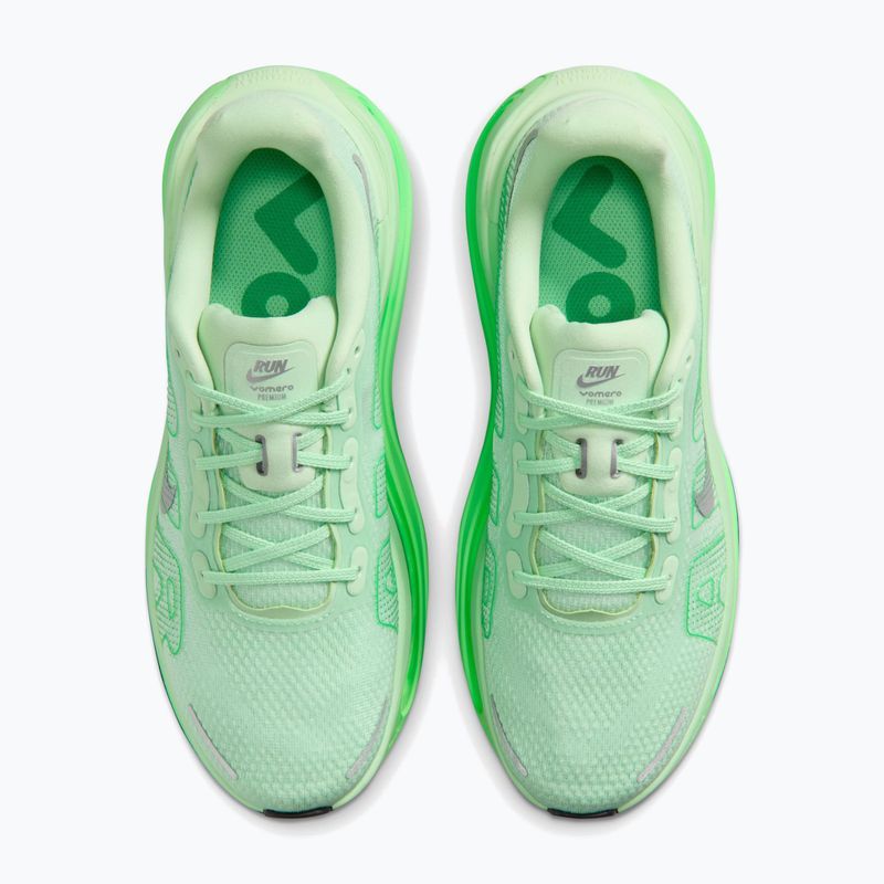 Laufschuhe für Damen Nike Vomero Premium cucumber calm/metallic silver 5