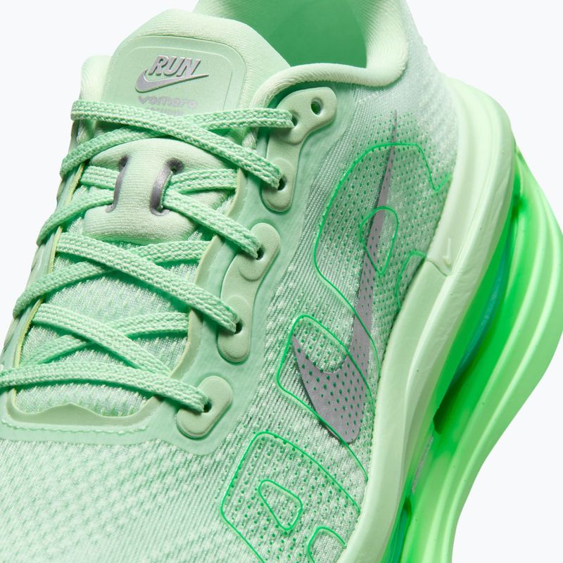 Laufschuhe für Damen Nike Vomero Premium cucumber calm/metallic silver 7