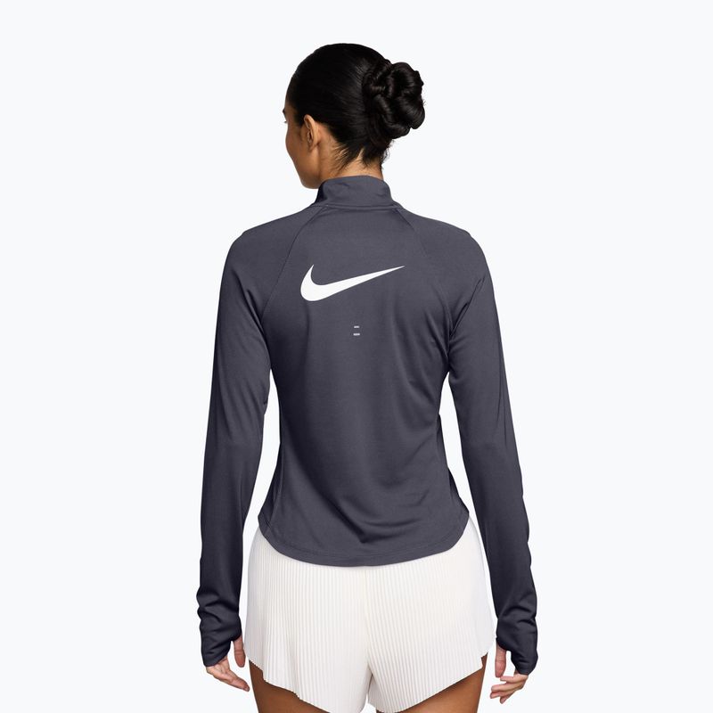 Damen-Laufshirt mit langen Ärmeln Nike Tempo Swoosh Run Dri-Fit 1/4-Zip LS gridiron/white 2