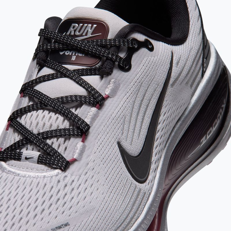 Laufschuhe für Damen Nike Vomero 18 vast grey/metallic silver/black 5