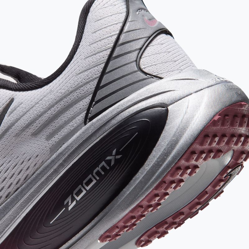 Laufschuhe für Damen Nike Vomero 18 vast grey/metallic silver/black 6