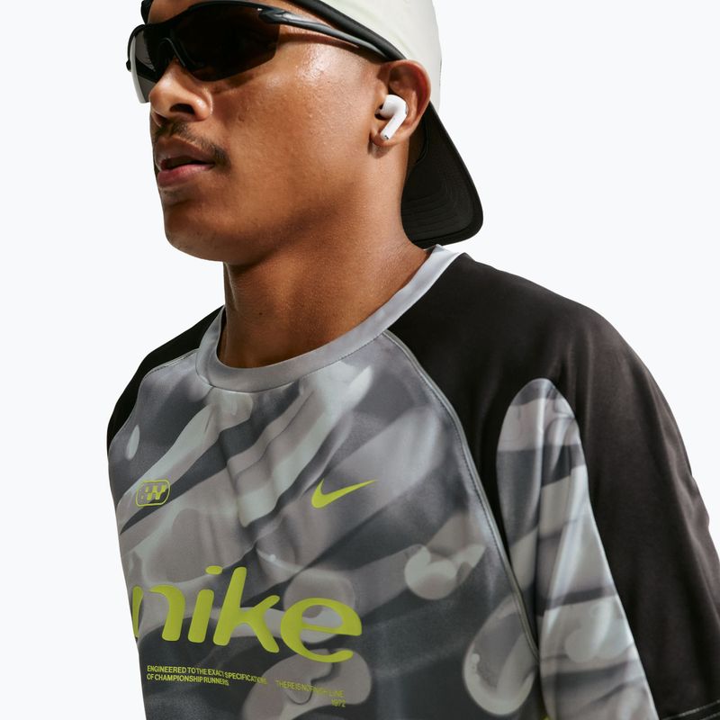 Herren-Laufshirt Nike Dri-FIT Printed SS smoke grey/black/light lemon twist 6