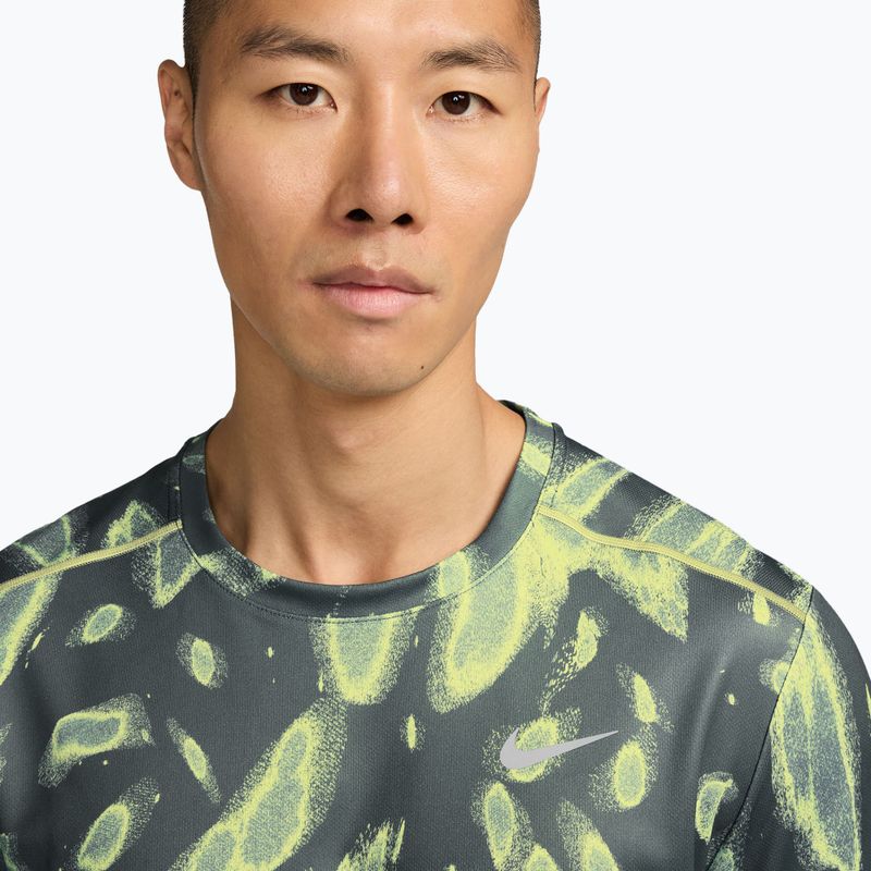 Herren-Laufshirt Nike Miler Dri-Fit UV camo green 3