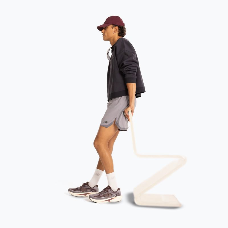 Herren-Laufshorts New Balance Run Essentials 5" Short off-line grey/smoked violet 3