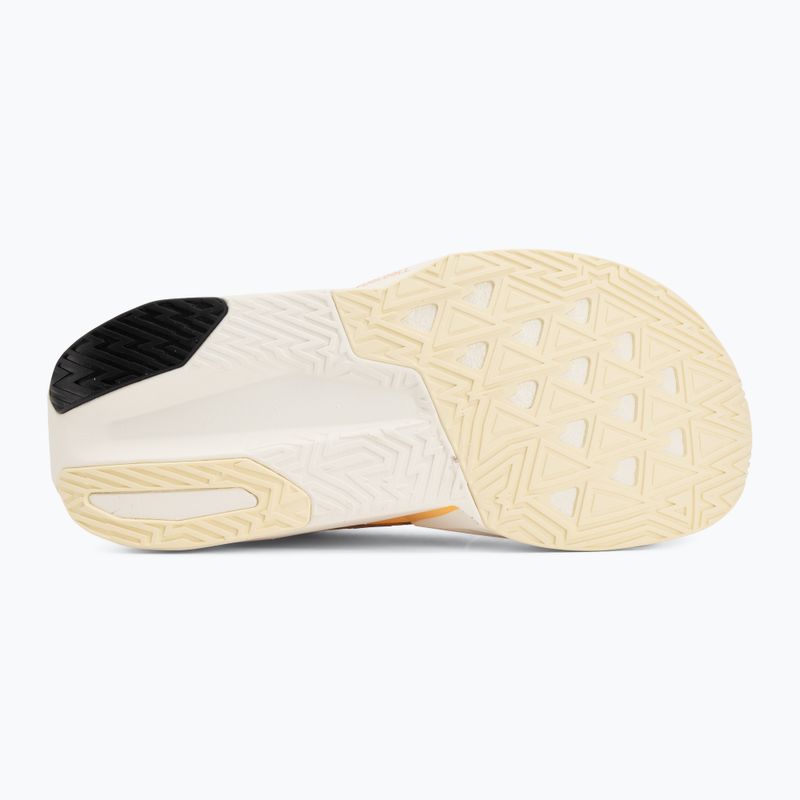 Laufschuhe für Damen New Balance FuelCell Rebel V5 calcium/gumdrop 4