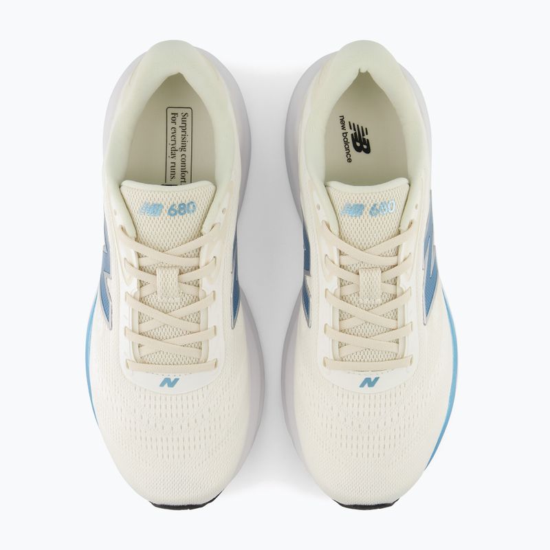 Laufschuhe für Damen New Balance Fresh Foam 680's V9 sea salt/altitude metallic/white 5
