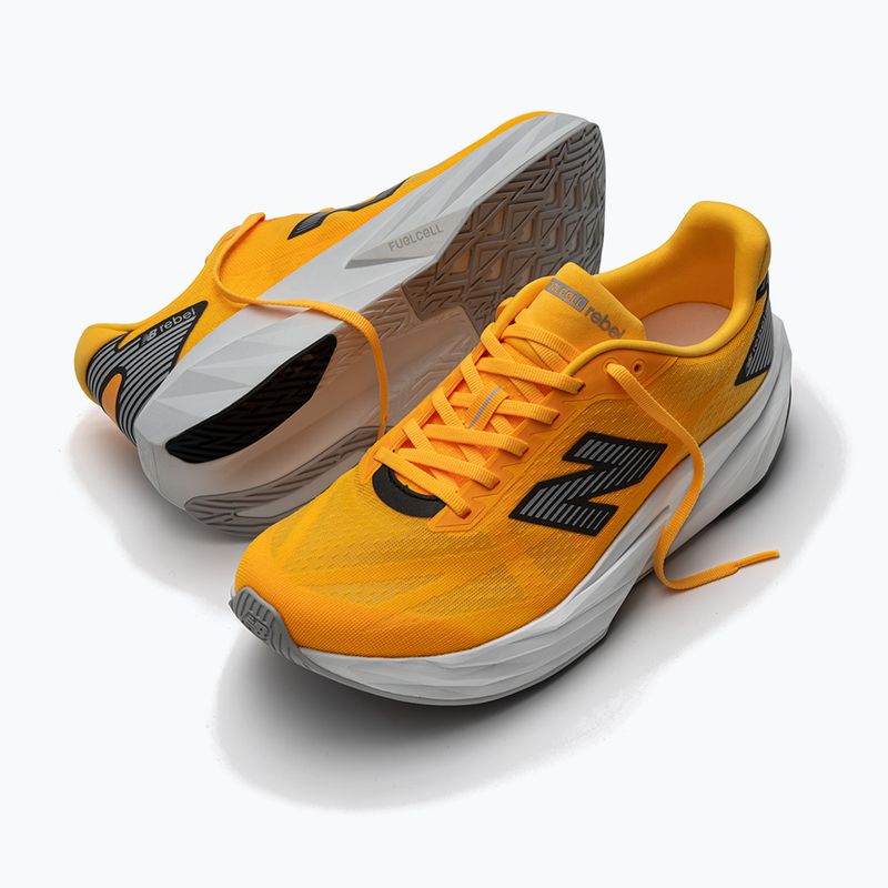 Herren-Laufschuhe New Balance FuelCell Rebel V5 satsuma orange/grey matter 2