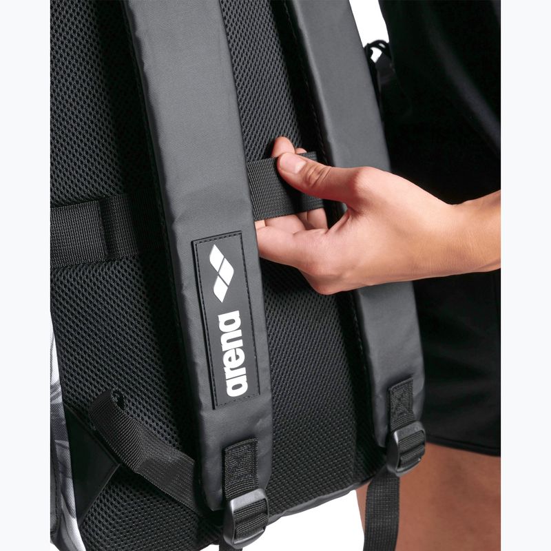 Arena Spiky III 35 l Allover-Schwimmrucksack auf dem Meeresgrund 6
