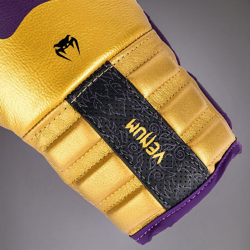 Venum Reverso Boxhandschuhe dunkel lila/gold 4