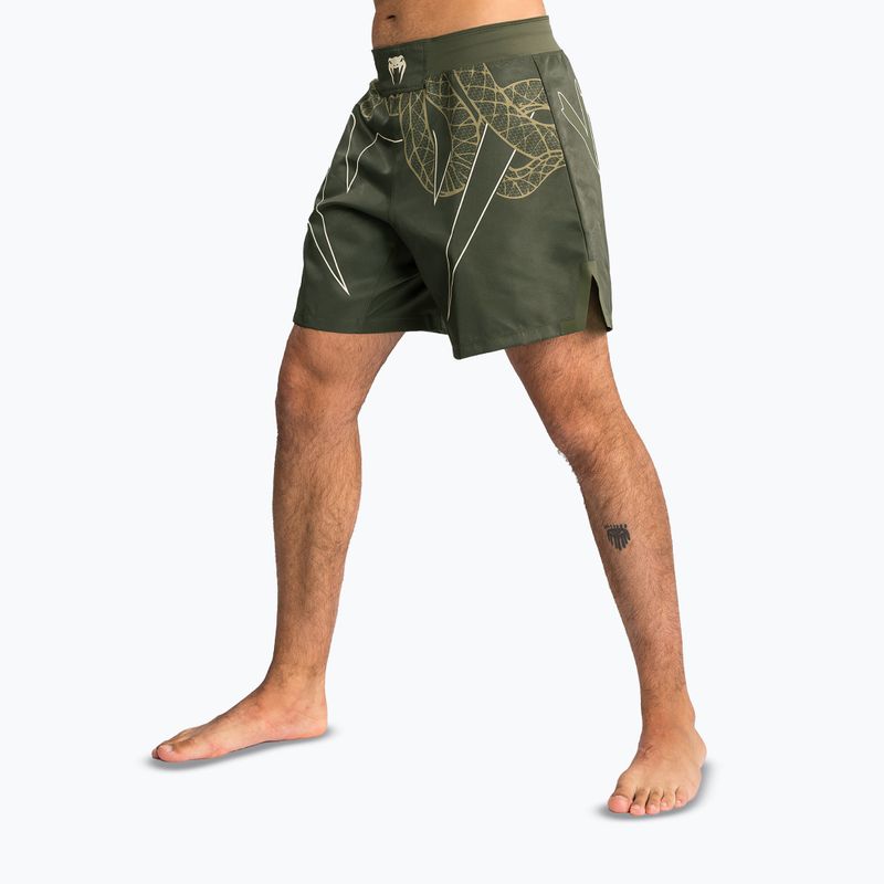 Herren Trainingsshorts Venum Serpenti Fight khaki/bronze/ivory 4