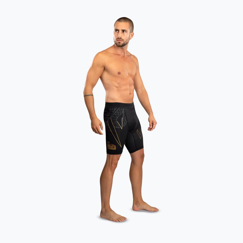 Herren Trainingsshorts Venum Serpenti Vale Tudo black/silver/gold 4