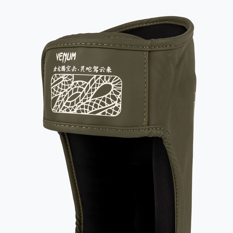 Schienbeinschoner und Fußschutz Venum Serpenti khaki/bronze/ivory 4