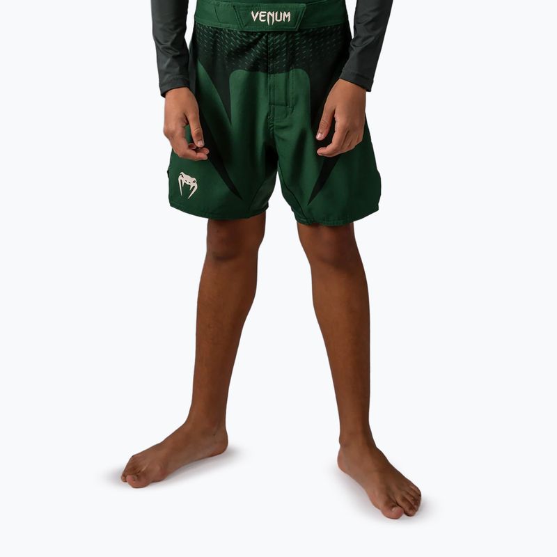 Kinder-Trainingsshorts Venum Attack Kids Fightshorts forest green/off white