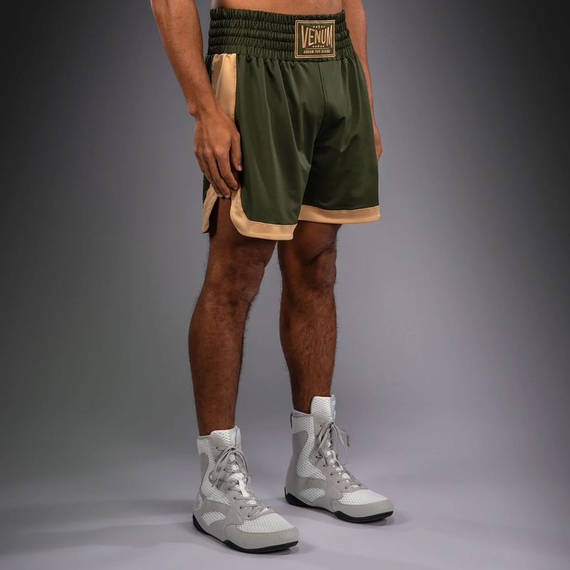 Herren Trainingsshorts Venum Classic Boxing military green/sand 3