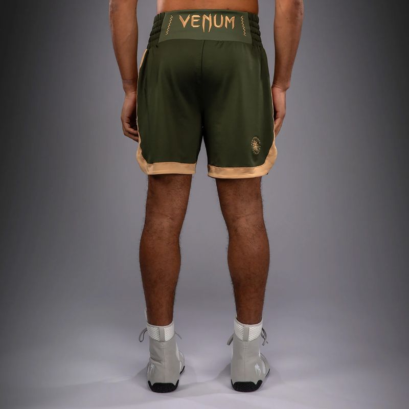 Herren Trainingsshorts Venum Classic Boxing military green/sand 4