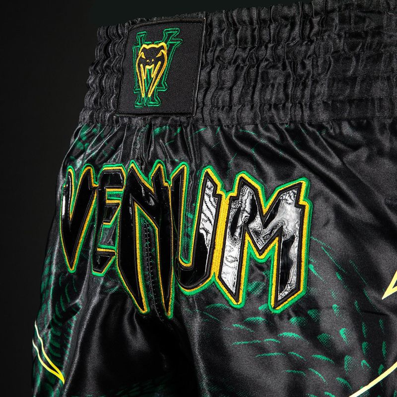 Herren-Trainingsshorts Venum Matupa Muay Thai black/green/gold 5