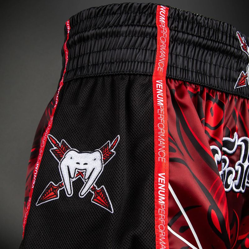 Trainingsshorts Herren Venum Wolf Atak Muay Thai Shorts black/red 5
