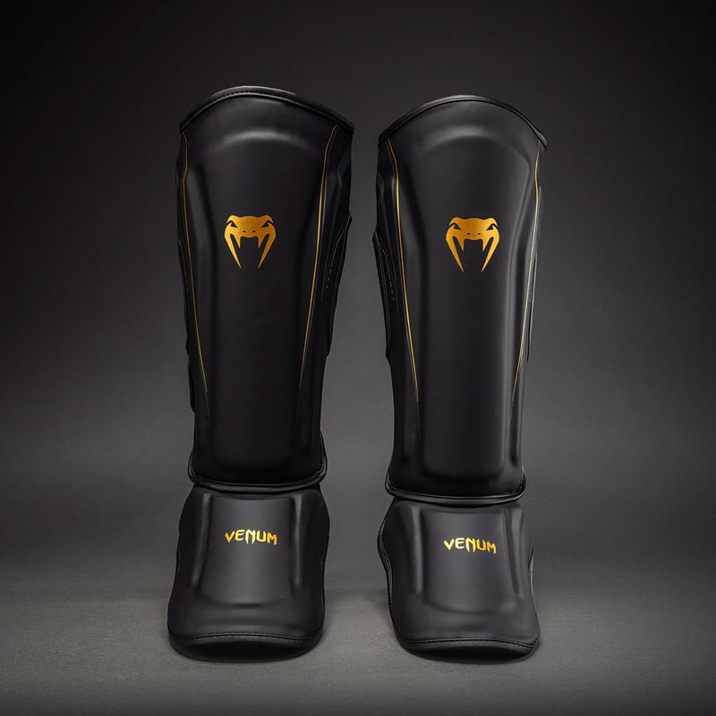 Schienbein- und Fußschützer Venum Streamline Shin black/gold 2